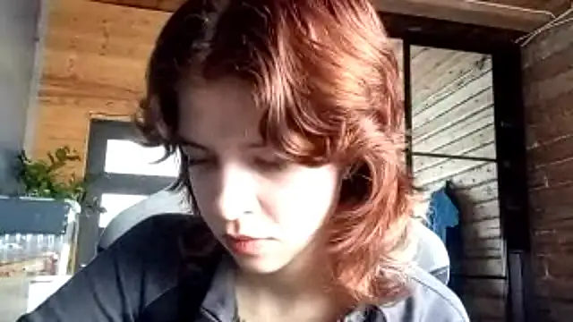 Онлайн чат XXX LowkeyIndigo