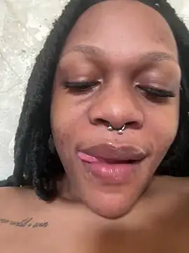 Chat +18 de BonnyMolhada ao vivo