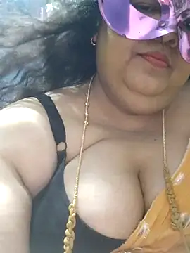 tamilthanushri 即時 XXX 聊天