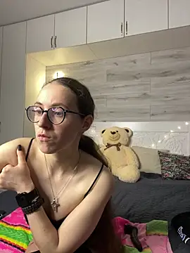 Chat +18 de MartiniiSelenna ao vivo