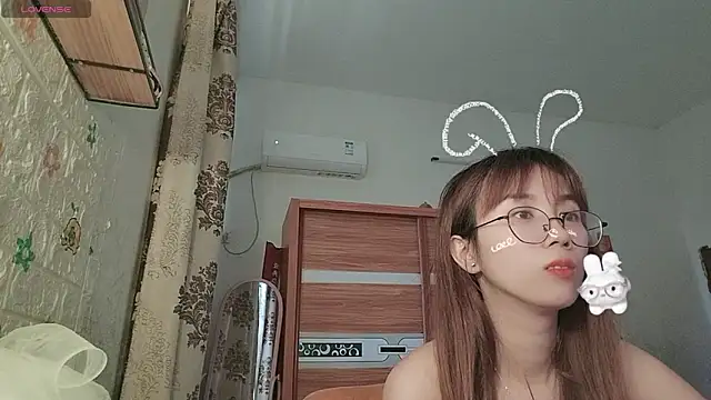 Chat +18 de Lili_666 ao vivo