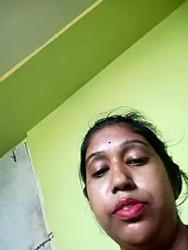 bannerjeesneha20 Adlı Modelin Canlı XXX Sohbeti