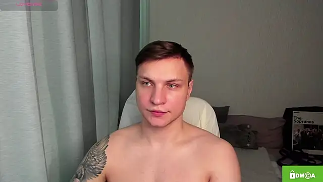 handsome_guy01 élő XXX-chatje