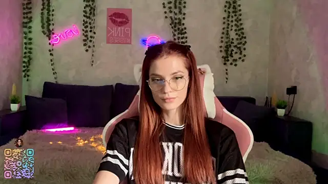 Angelina_Charm_ Chat XXX in diretta