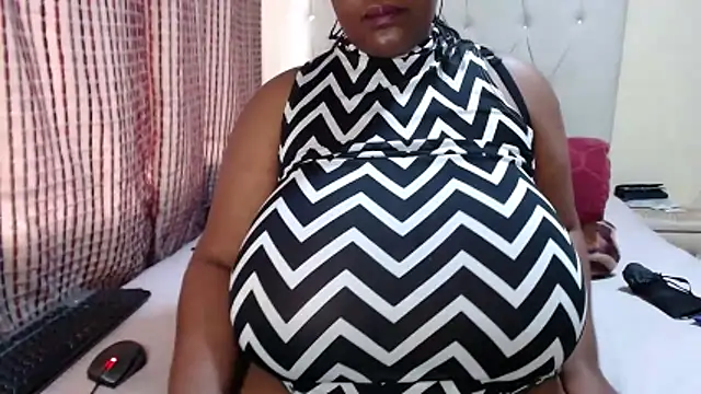CHOCOLATEDARKBUSTYX Show Webcam