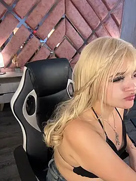 lya_nekko_'s Live XXX Chat