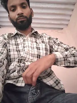Show modela Akki-101 na web-kameri