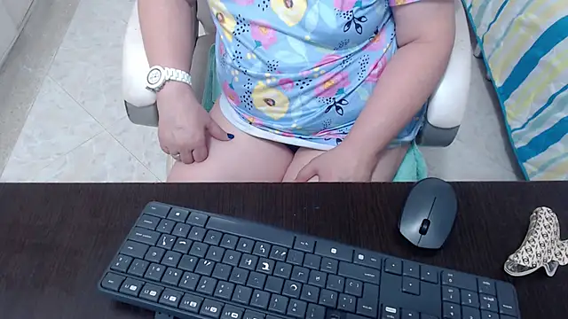 leonela_69: вебкам-шоу