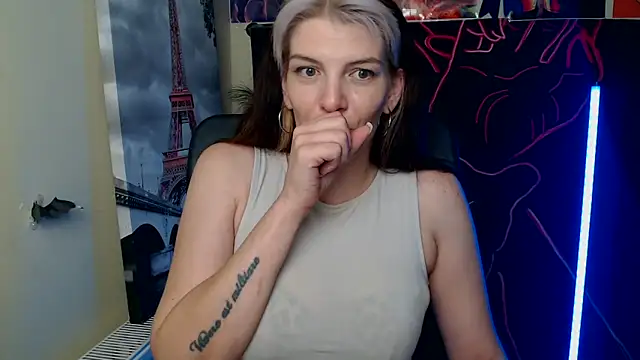 Chatroom XXX en direct de VanessaRey_