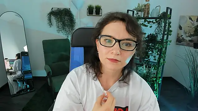 AureliaGleam Chat XXX live