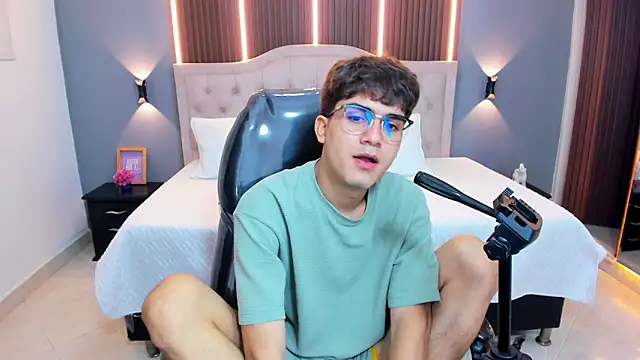 Tommy18__ – Live XXX-chat