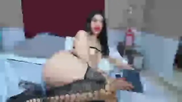 GiaTegel's Live XXX Chat