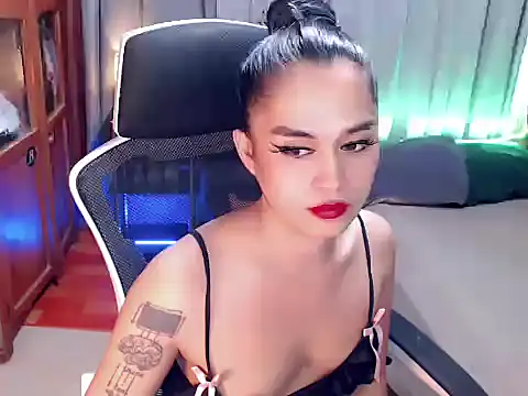 UrAsianGoddess Webcam-Show
