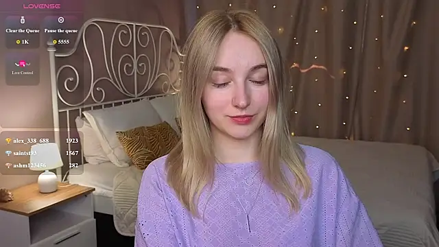 Shy_Polly 在線直播表演