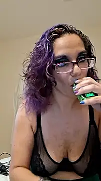 MamaBee88's Webcam Show