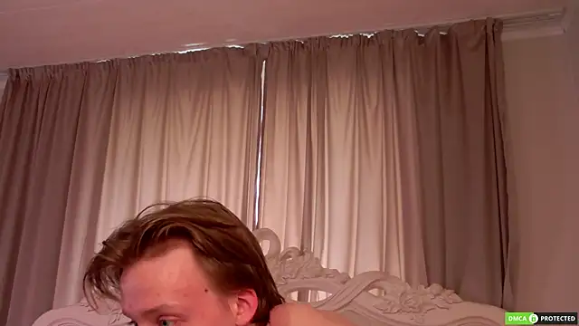 SimonWarner Webcam Show