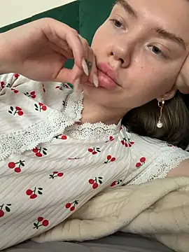 Lisaaa_AlisaのライブXXXチャット