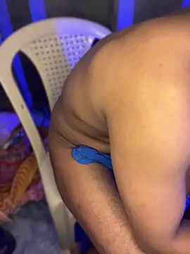 DarkMuscleBoyX 现场XXX聊天