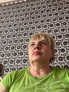Show modela AnastasiaGrey777 na web-kameri