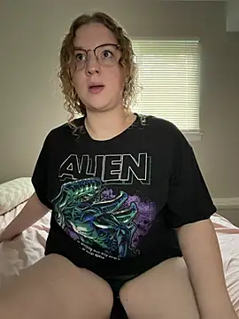 EmmieRae Show in webcam