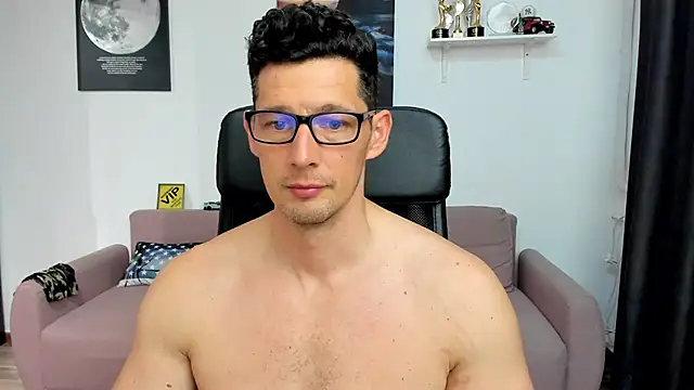 BrutusK08 Webcam show