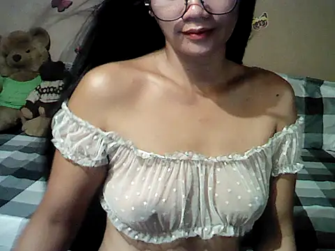 Mia_Rein Adlı Modelin Canlı XXX Sohbeti