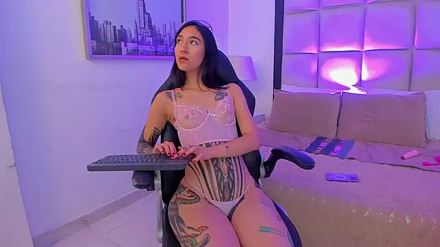 Sala de chat ao vivo de MeganPresleyy
