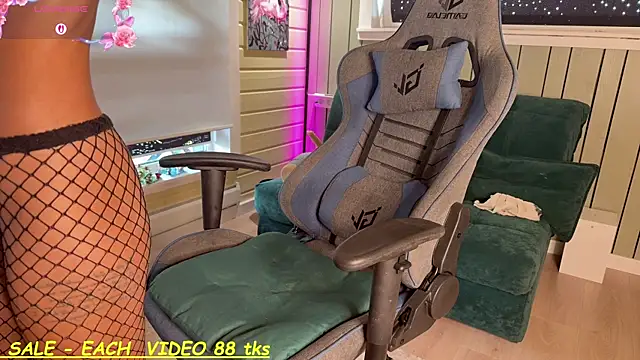 SandyChris' Live XXX Chat