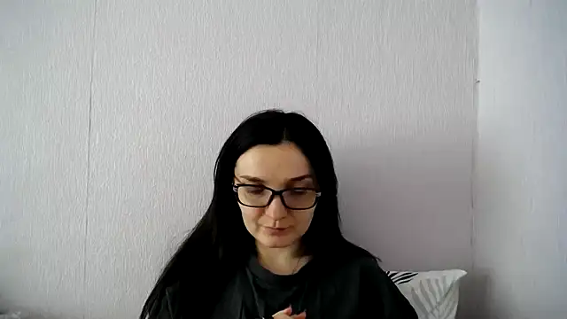 Shiny_gine's Live XXX Chat