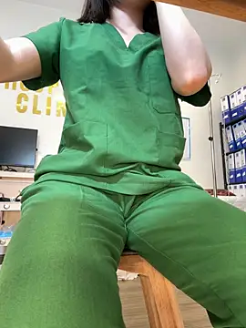 secretly_masturbating Adlı Modelin Web Kamerası Şovu