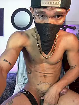 Živý XXX chat CRAZY-BOY99