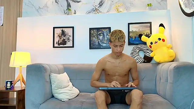 GOLD_BOYS Pertunjukan Webcam