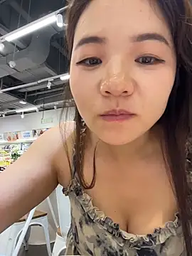 xiaochengzi505 Show in webcam