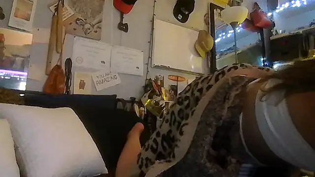 ShysluutGia Show in webcam