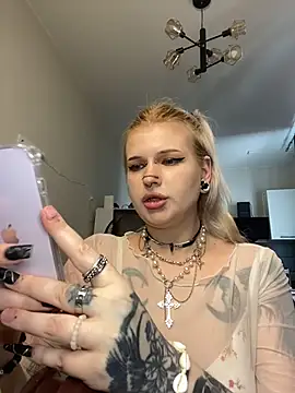 DriveThruCiri's Live XXX Chat