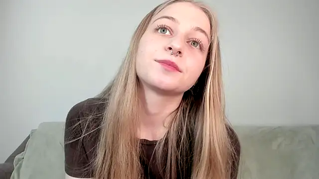 Czat XXX na żywo – MiaMews