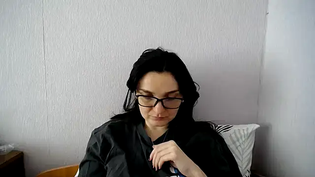 Shiny_gine's Live XXX Chat