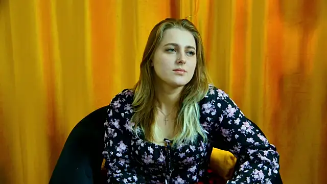 Chat +18 de EllaBells ao vivo