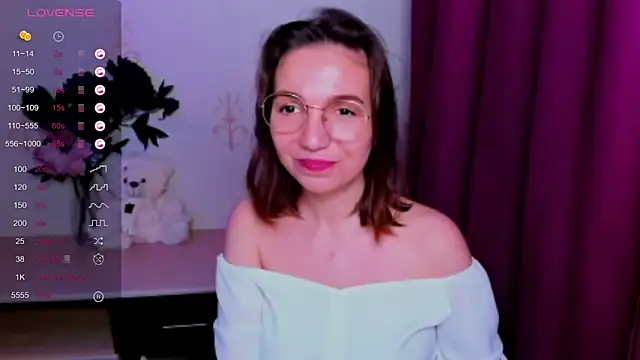KindHazelHere_ – Naživo XXX chat