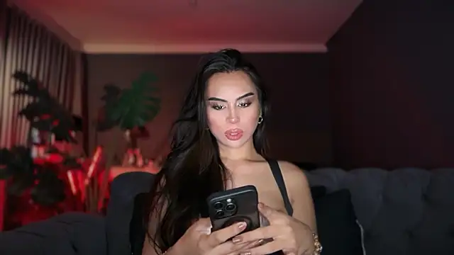 Supreme_Mistress: διαδικτυακό σόου στην κάμερα