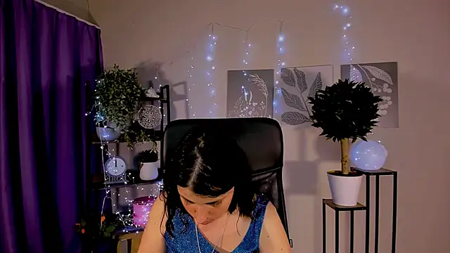 MartaEdams' Live XXX Chat
