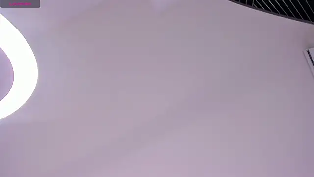 Emi_Roseth Chat XXX live