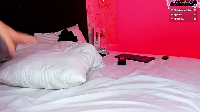 Онлайн чат XXX JustinePerry