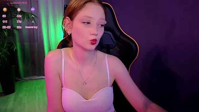 Živá chatovací místnost Your_lilith_