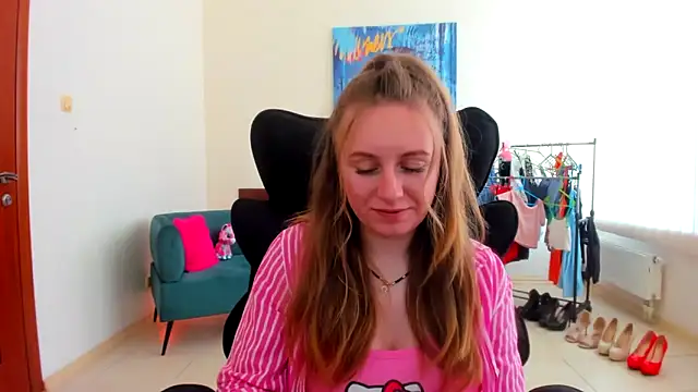Marisha_Cute: онлайн-секс-чат