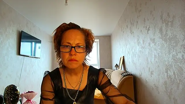 LioraWeiss' Live XXX Chat