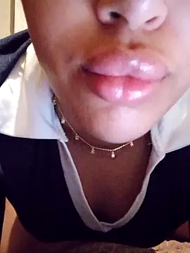 Sexlove1xo's Webcam Show