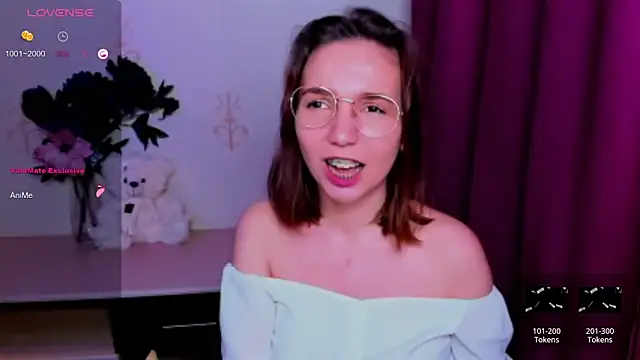 KindHazelHere_'s Live XXX Chat