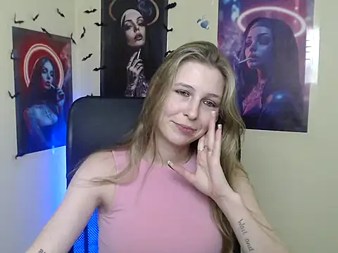 StrangerGi – Live XXX-chat