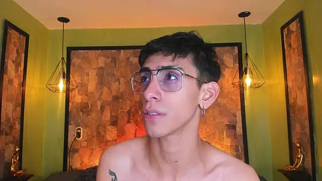 Evans_Noir Webcam-Show